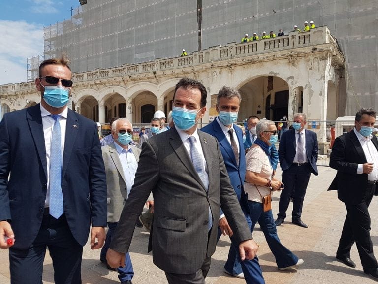 Sondajele prezentate de Orban la Constanța, contestate de USR. „Sunt măsluite, își păcălesc candidatul”