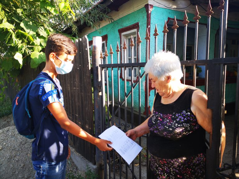 Elevi din Medgidia implicați în acțiuni de conștientizare împotriva contaminării cu COVID-19