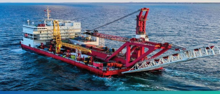 Începe instalarea conductei ce va aduce gaze din platoul continental al Mării Negre