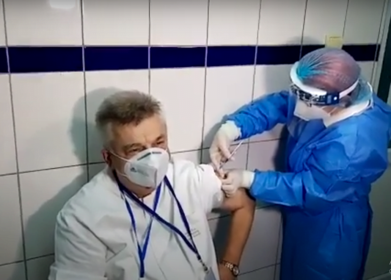 VIDEO A fost vaccinat primul constănțean împotriva COVID-19