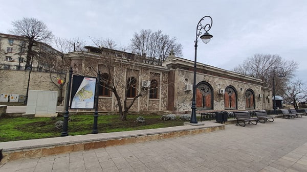Acvariul de pe faleza Constanței rămâne în funcțiune și după construirea celui de la Delfinariu