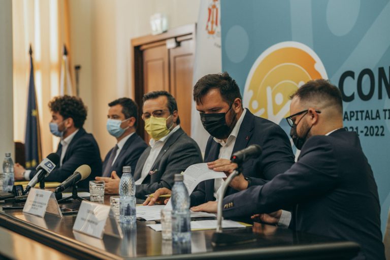 Chițac, acuzat că o ia pe urmele lui Nicușor Constantinescu