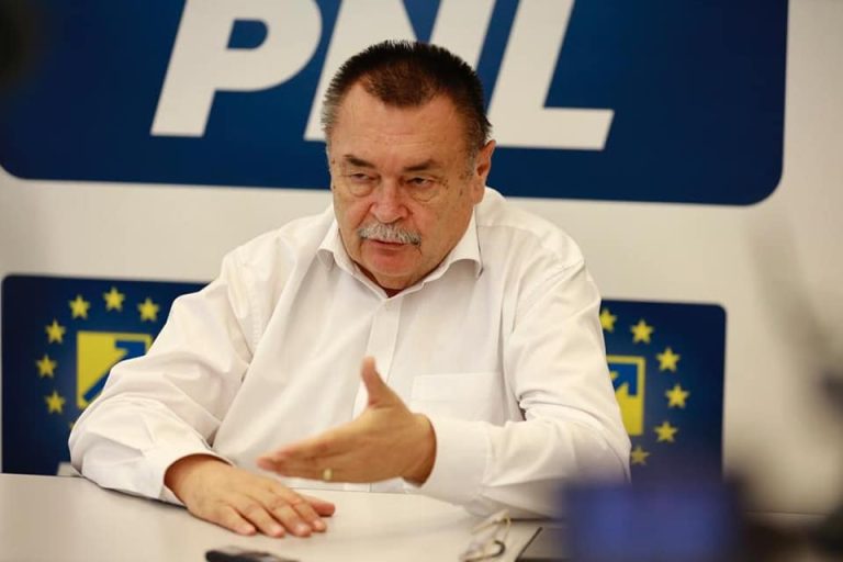 Sinecurile PNL. Victor Paul Dobre, consilierul cu jumătate de normă al lui Mihai Lupu, propus director la ICR Lisabona