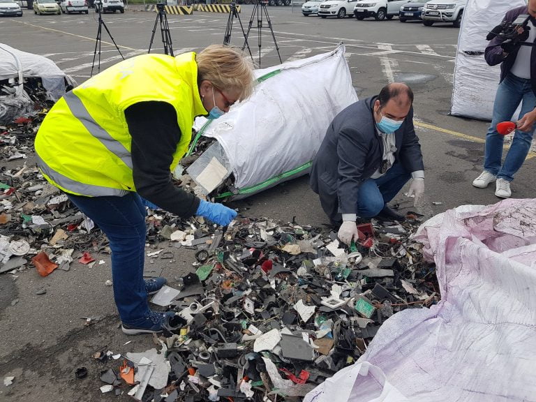 Cristina Rizea (USR): A doua zi după demiterea lui Berceanu, peste 1.000 de tone de deșeuri au ajuns în Portul Constanța