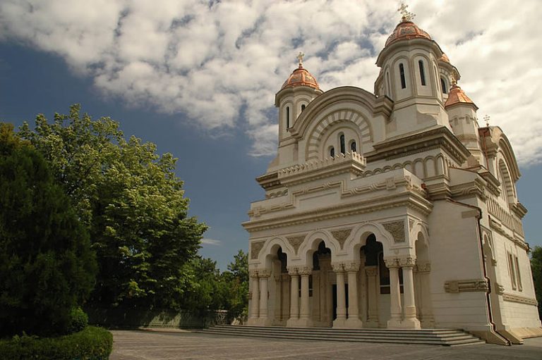 Fost episcop al Constanței, deshumat. Iată motivul