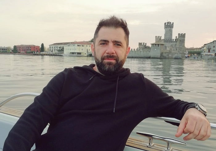 Elevii îl acuză pe Petre Enciu (USR) de blat cu PNL. Reacția vicepreședintelui CJ