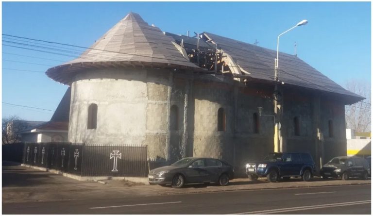 De ce nu demolează Primăria Constanța biserica ridicată ilegal pe bd. Tomis. Totul depinde de „disponibilitățile financiare și prioritățile stabilite”