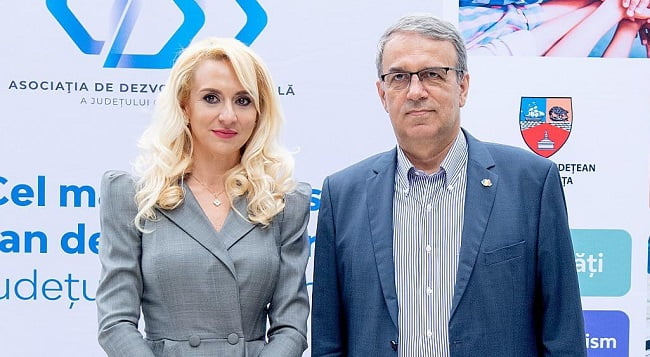 Ana Maria Vătămanu (preș. ADD) și Vergil Chițac (primarul Constanței) foto: ADD