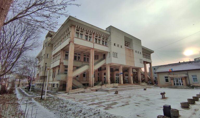 Biblioteca Județeană Constanța marchează împlinirea a 170 de ani de la nașterea scriitorului Ion Luca Caragiale
