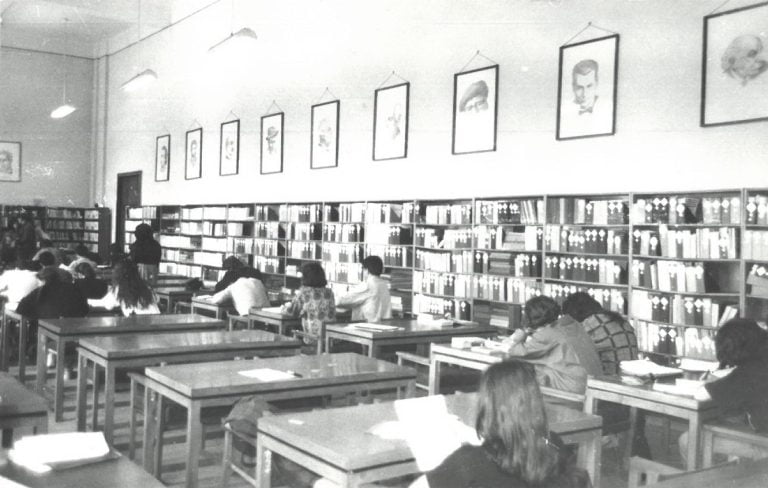 90 de ani de bibliotecă publică în Constanța. Masă rotundă și lansare de carte la Biblioteca Județeană