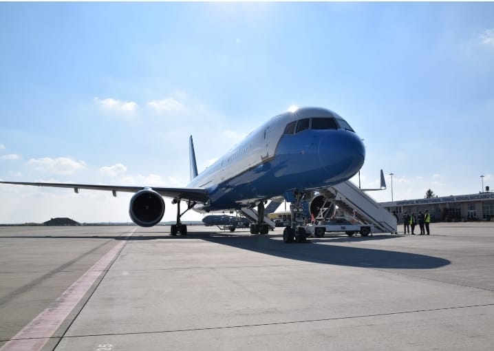 Avion pe Aeroportul Mihail Kogălniceanu Constanța foto FB Aeroportul Constanta