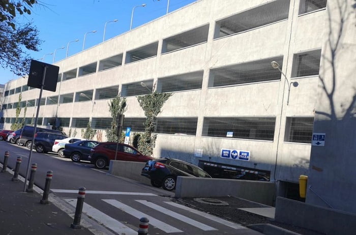 DOCUMENT: Primăria Constanța vrea să construiască 10 parcări supraetajate cu bani de la BERD, însă finanțarea acoperă doar o treime din investiție. Împrumut din aceeași sursă pentru schimbarea iluminatului public