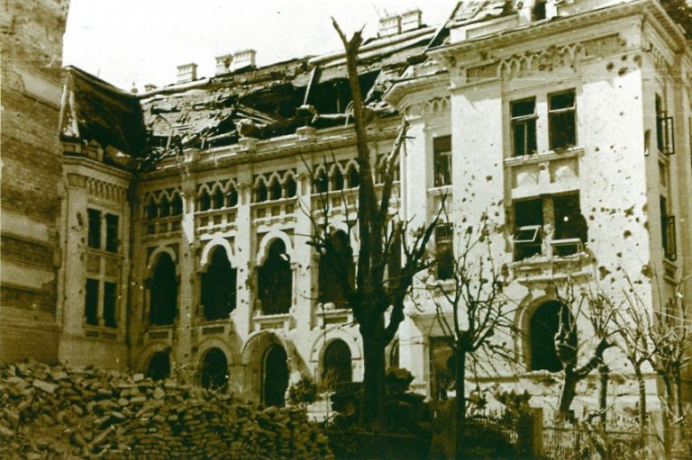 Al doilea incendiu care distruge acoperișul Palatului Arhiepiscopiei Tomisului