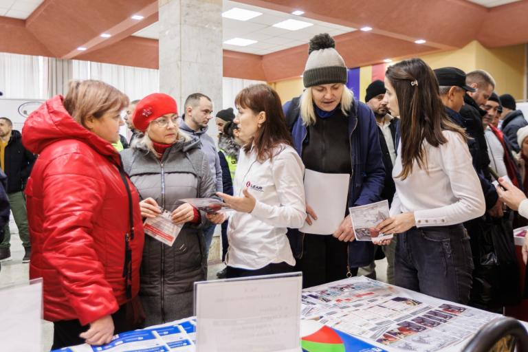 Sute de ucraineni vor să se angajeze în Constanța. Ce posturi li se oferă