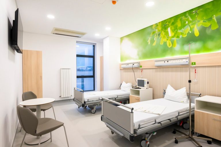 OCH a construit în 15 luni un spital nou dedicat tratării bolilor oncologice și cardiovasculare