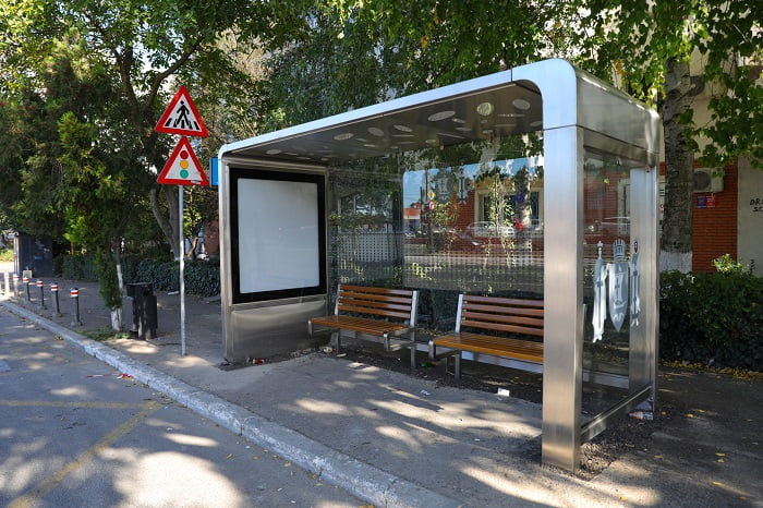 IPJ Constanța a deschis dosar penal în cazul achiziției celor 125 de refugii pentru stațiile de autobuz