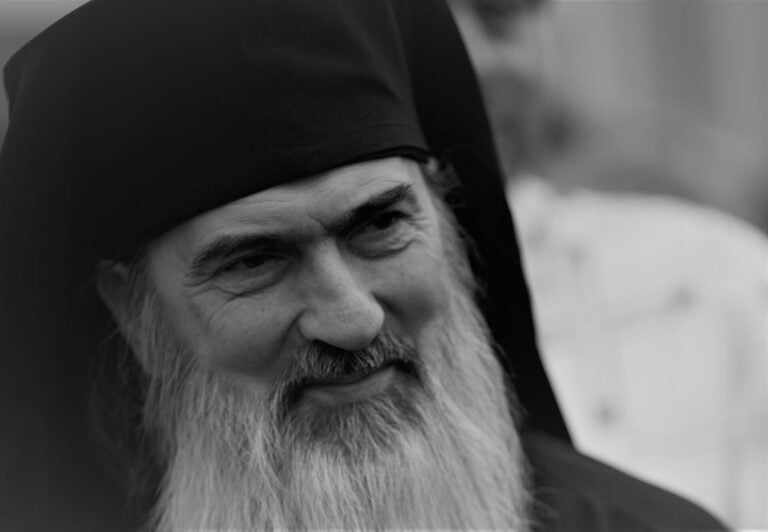 Înalta Curte a decis: ÎPS Teodosie va fi judecat pentru cumpărare de influență în dosarul „mană cerească”