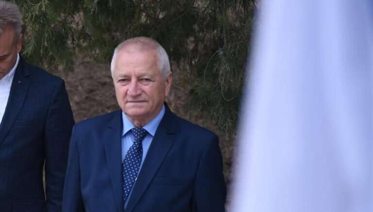 DOCUMENTE Niculae Păun, viceprimarul Medgidiei, calcă în picioare legea pentru a-l favoriza pe Vrabie