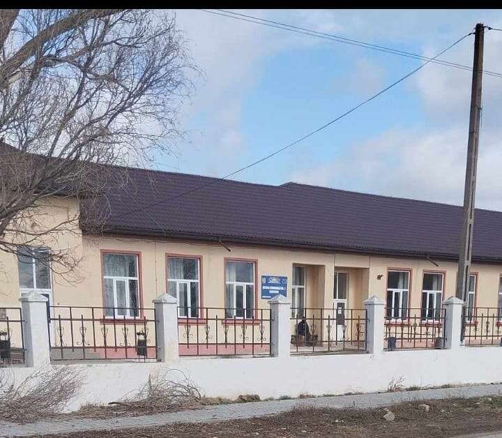 Primăria Cogealac a lăsat în frig și întuneric elevii școlii din Tariverde. Părinte: „Este o bătaie de joc”