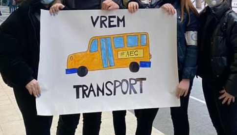 Transportul județean gratuit al elevilor, în pericol. Guvernul nu a alocat bani pentru acest serviciu