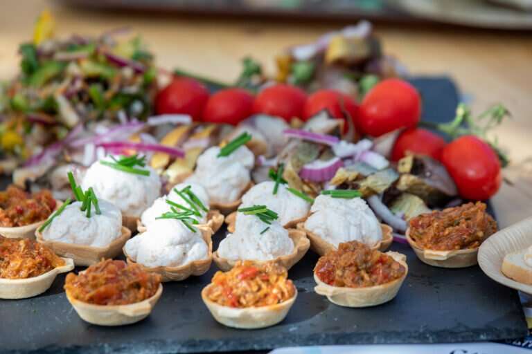 O experiență cultural-artistică și culinară de neuitat – „Festivalul Tradițiilor și Gastronomiei Pescărești”, ediția a II-a