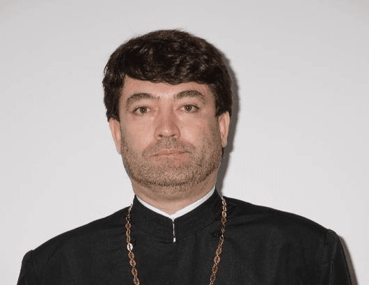 „Sunt preot, dar degeaba sunt” – Valeriu Roman, condamnat pentru că a condus beat, vrea să fie decan al Facultății de Teologie Constanța VIDEO