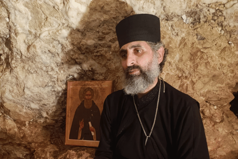 Preacuviosul recidivist, spaima șoselelor. Călugăr din Arhiepiscopia Tomisului, arestat preventiv la Vaslui