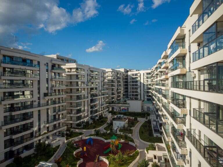 Tomis Park III intră în cea de-a treia fază de dezvoltare: Ansamblu cu parc privat și apartamente premium, după două etape deja vândute integral