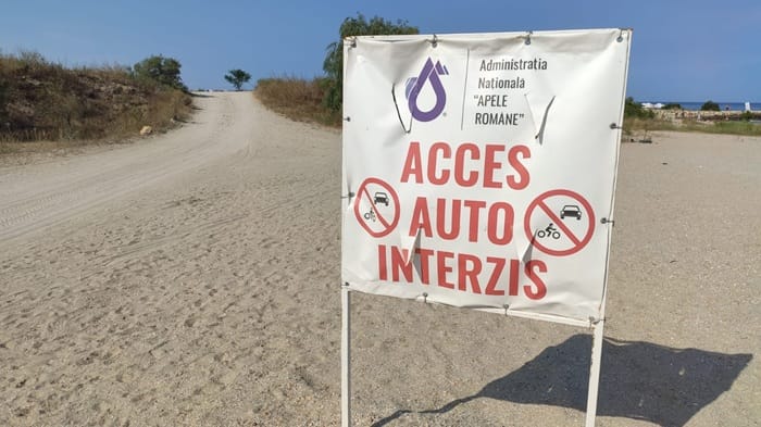 Primăria Constanța propune construirea unei artere auto pe plajă, sub pretextul mentenanței zonei de coastă. În realitate, drumul ar putea deservi proiecte imobiliare planificate de mai mulți dezvoltatori pe plajă și taluz