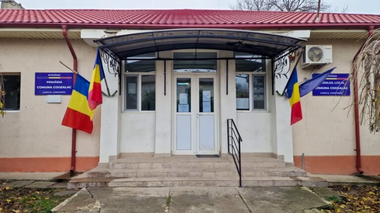Curtea de Conturi a descoperit un dezastru la Primăria Cogealac: Lucrări plătite și neexecutate, rețineri de impozite pe salarii neplătite la stat, avansuri nelegale către firme private, SF-uri identice plătite de mai multe ori