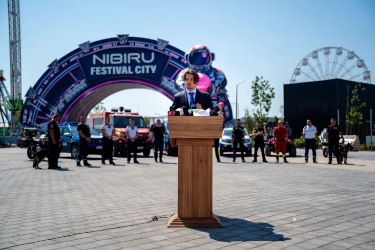 Beach, Please!, cel mai mare festival din Europa, dă startul celei de a 5-a ediții și deschide porțile stațiunii NIBIRU