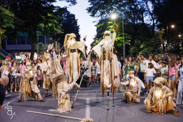 SEAS 2026 aduce spectacolul în stradă: Mamaia și Constanța devin scena veriipentru artiști, turiști și întreaga comunitate