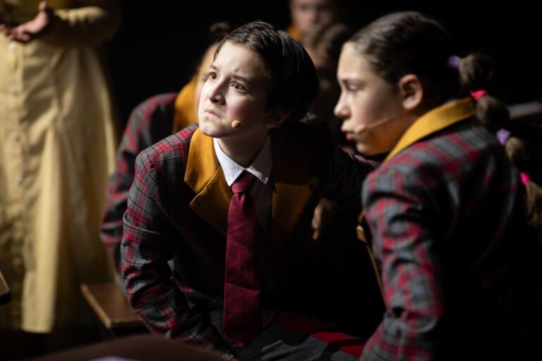 SEAS 2026 – Spectacolul „Matilda, the Musical”, regizat de Emil Pantelimon și premiat la UNITER, vine la Constanța